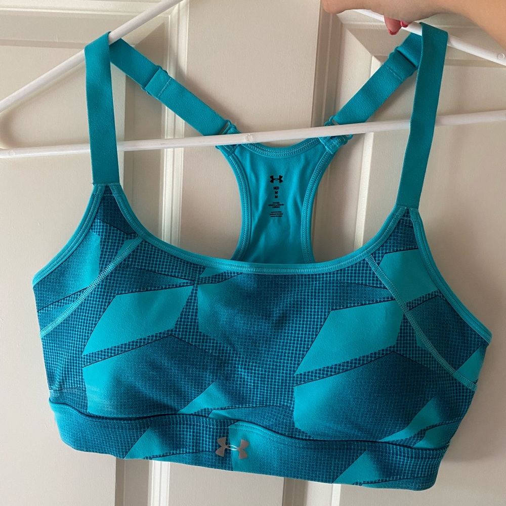 Under Armour sports bra, M, never worn